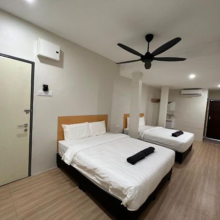 Homestay Suria Kuala Kangsar Esterno foto