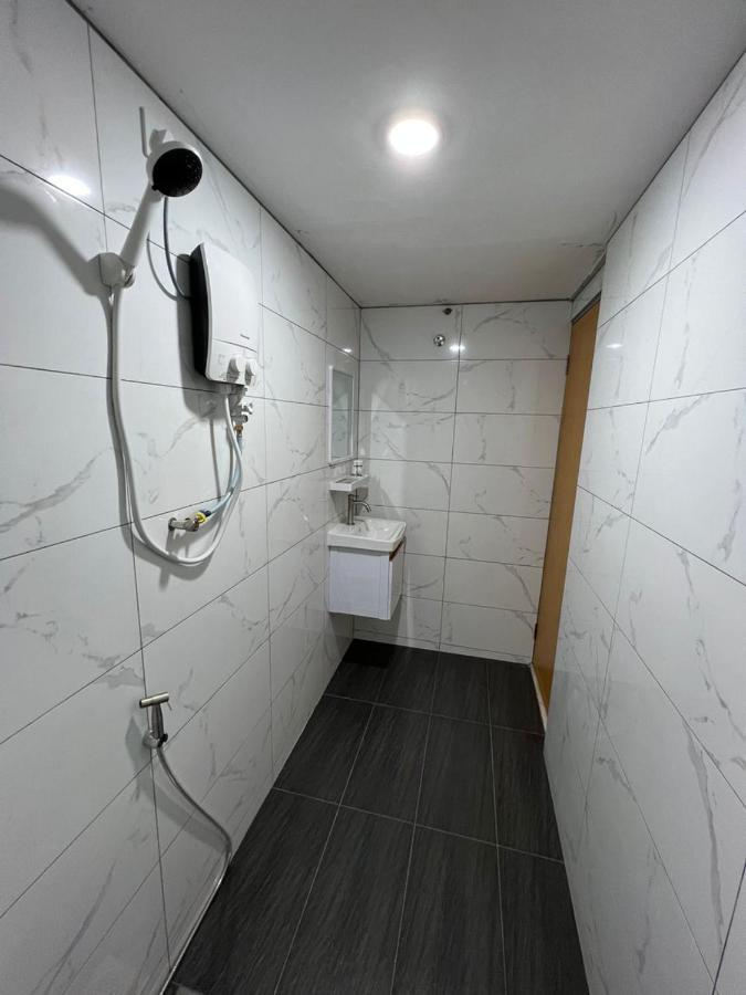 Homestay Suria Kuala Kangsar Esterno foto