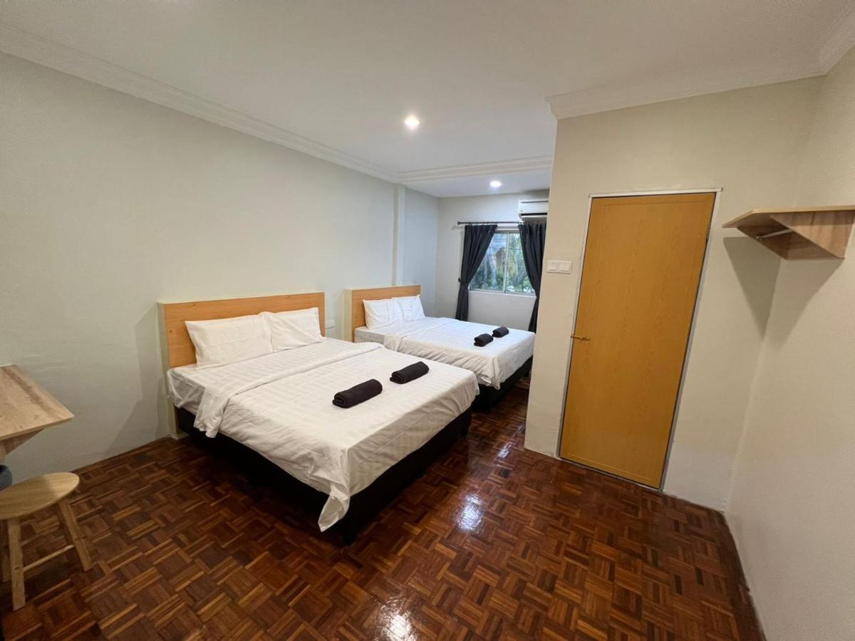 Homestay Suria Kuala Kangsar Esterno foto