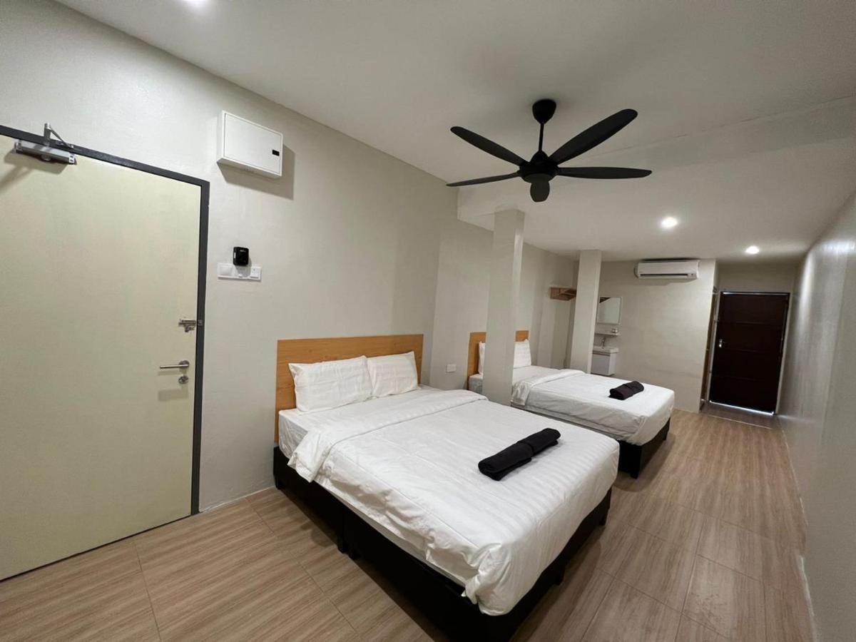 Homestay Suria Kuala Kangsar Esterno foto