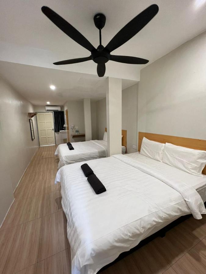 Homestay Suria Kuala Kangsar Esterno foto