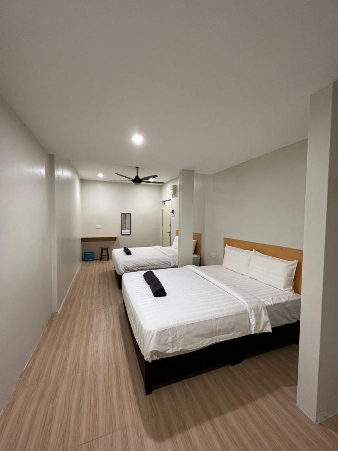 Homestay Suria Kuala Kangsar Esterno foto